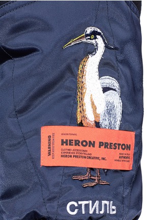 细节 - 点击放大 - HERON PRESTON - 苍鹭鸟刺绣夹棉棒球夹克