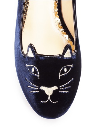 细节 - 点击放大 - CHARLOTTE OLYMPIA - Kitty猫脸刺绣天鹅绒平底鞋