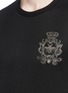 细节 - 点击放大 - DOLCE & GABBANA - 仿水晶点缀皇冠及蜜蜂徽章T恤