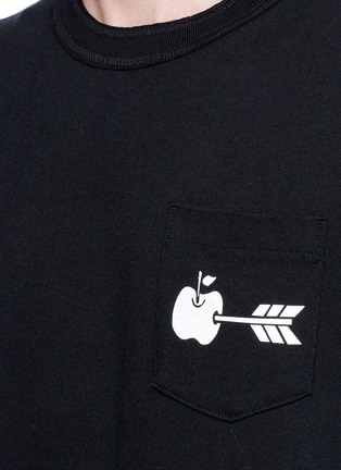 细节 - 点击放大 - SACAI - Madness及苹果箭头图案纯棉口袋T恤