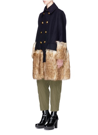 模特儿示范图 - 点击放大 - SACAI - 人造皮毛装饰双排扣羊毛大衣