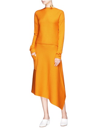 模特示范图 - 点击放大 - TIBI - 不对称设计美丽诺羊毛针织半裙