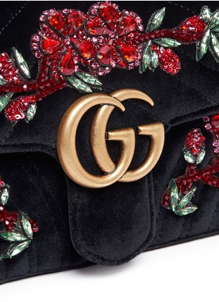 细节 - 点击放大 - GUCCI - GG Marmont 2.0亮片珠饰花卉绗缝天鹅绒斜挎包