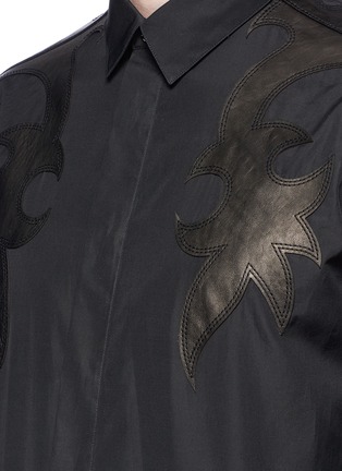 细节 - 点击放大 - HAIDER ACKERMANN - 真皮装饰府绸衬衫