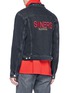 背面 - 点击放大 - BALENCIAGA - SINNERS须边磨破水洗牛仔夹克