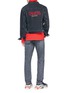 模特儿示范图 - 点击放大 - BALENCIAGA - SINNERS须边磨破水洗牛仔夹克