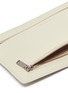 细节 –点击放大 - GLOBE-TROTTER - Currency wallet – Ivory