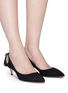 模特儿示范图 - 点击放大 - AQUAZZURA - Forever Marilyn 45流苏装饰镂空绒面尖头低跟鞋