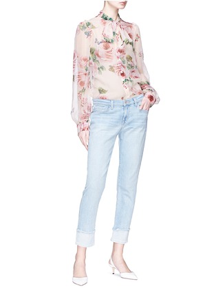 模特儿示范图 - 点击放大 - DOLCE & GABBANA - 玫瑰印花系带真丝衬衫