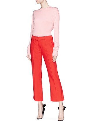 模特儿示范图 - 点击放大 - CALVIN KLEIN 205W39NYC - 纯色真丝上衣