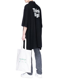 BALENCIAGA | 'Think Big!' slogan print oversized polo shirt | 男士 | Lane  Crawford - 流行品牌网上商城