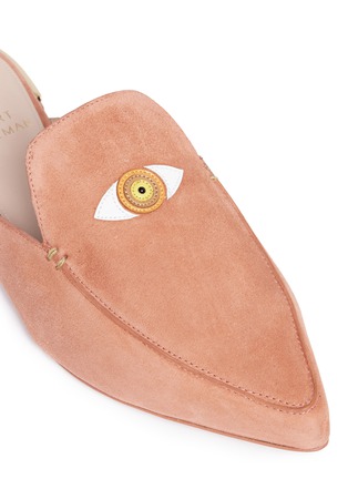 细节 - 点击放大 - STUART WEITZMAN - x Gigi Hadid EyeLove眼睛图案徽章绒面真皮穆勒鞋