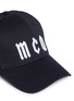 细节 - 点击放大 - MC Q - 品牌名称刺绣棒球帽