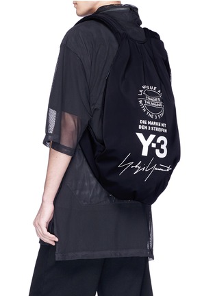 模特儿示范图 - 点击放大 - Y-3 - Yohji品牌标志印花双肩包