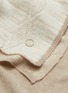 细节 –点击放大 - OYUNA - Andro拼色设计羊绒毯－米色