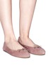 模特儿示范图 - 点击放大 - SAM EDELMAN - Felicia绒面真皮芭蕾平底鞋