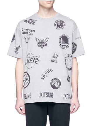 首图 - 点击放大 - MAISON KITSUNÉ - x NBA球队标志印花纯棉T恤