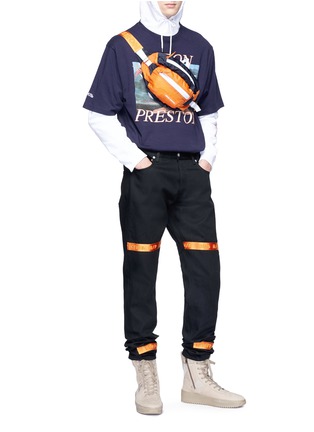 模特儿示范图 - 点击放大 - HERON PRESTON - 罗缎条纹点缀纯棉牛仔裤
