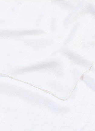 细节 –点击放大 - SHANG XIA - 几何提花羊绒混桑蚕丝围巾－白色