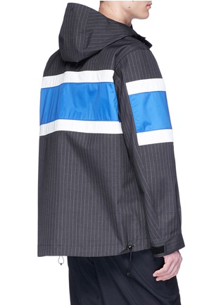 背面 - 点击放大 - COMME DES GARÇONS HOMME - Colourblock panel pinstripe hooded canvas parka