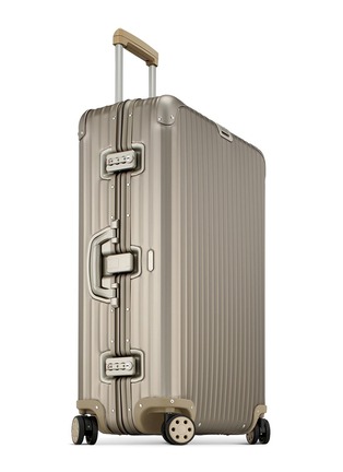 模特示范图 - 点击放大 -  - Topas Titanium Multiwheel®铝制行李箱（85升 / 30.7寸）