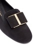 细节 - 点击放大 - SALVATORE FERRAGAMO - Sarno花形鞋跟绒面真皮乐福鞋