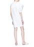 模特示范图 - 点击放大 - XIAO LI - 蝴蝶结褶裥布饰不对称纯棉连衣裙