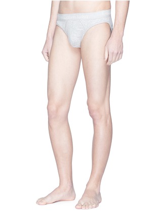 模特儿示范图 - 点击放大 - CALVIN KLEIN UNDERWEAR - Body品牌名称纯棉三角内裤