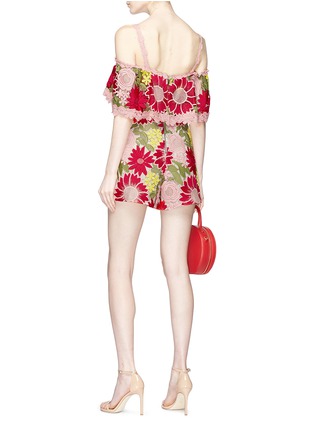 模特儿示范图 - 点击放大 - ALICE + OLIVIA - Anelle花卉刺绣镂空露肩连体裤