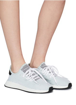 模特儿示范图 - 点击放大 - ADIDAS - Deerupt网格针织运动鞋