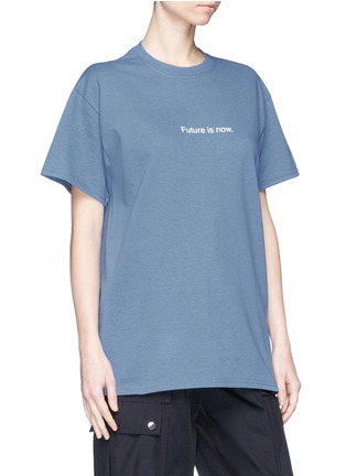 正面 -点击放大 - F.A.M.T. - Future is now中性款标语纯棉T恤