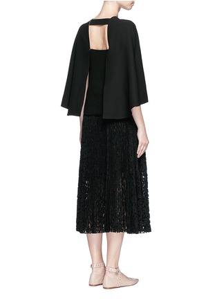 模特儿示范图 - 点击放大 - VALENTINO GARAVANI - 披风袖真丝上衣