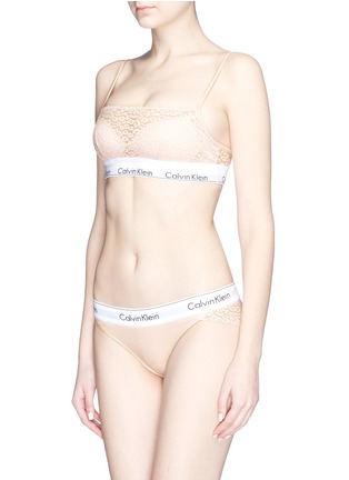 模特儿示范图 - 点击放大 - CALVIN KLEIN UNDERWEAR - Modern品牌名称蕾丝内裤