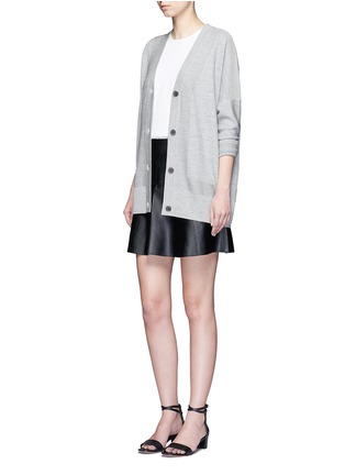 模特示范图 - 点击放大 - VINCE - A字形羊皮半身裙