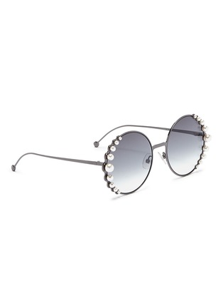 模特儿示范图 - 点击放大 - FENDI - Ribbons and Pearls珍珠圆框太阳眼镜