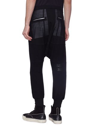 背面 - 点击放大 - BEN TAVERNITI UNRAVEL PROJECT - 拼接设计英文标语低裆休闲裤