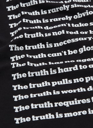 - SACAI - x The New York Times Truth英文标语纯棉T恤