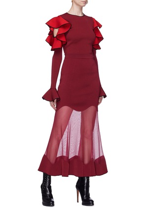 模特儿示范图 - 点击放大 - ALEXANDER MCQUEEN - 波浪设计透视拼接半身裙