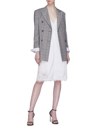 模特儿示范图 - 点击放大 - CALVIN KLEIN 205W39NYC - Andy蕾丝外层纯棉吊带连衣裙