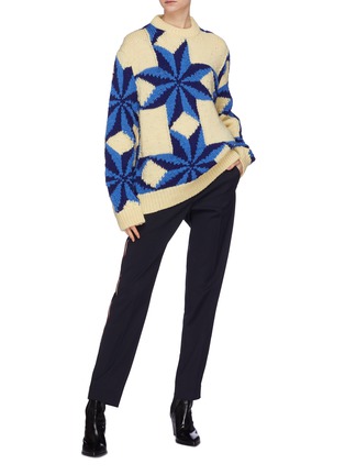 模特儿示范图 - 点击放大 - CALVIN KLEIN 205W39NYC - 星星图案羊毛针织衫