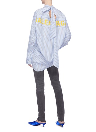 模特儿示范图 - 点击放大 - BALENCIAGA - New Swing品牌名称系带领条纹衬衫