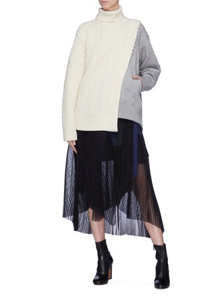 模特儿示范图 - 点击放大 - SACAI - 纯棉拼接高领羊毛针织衫