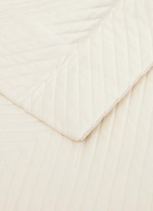 细节 –点击放大 - FRETTE - Luxury Herringbone特大双人床人字纹绗缝床罩－奶白色