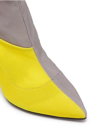 细节 - 点击放大 - PIERRE HARDY - Kelly拼色设计网眼布高跟袜靴