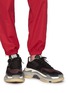 模特儿示范图 - 点击放大 - BALENCIAGA - Triple S太空棉拼接绒面真皮运动鞋