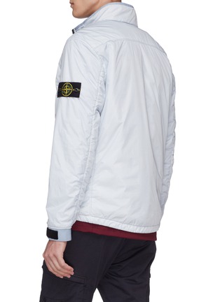 背面 - 点击放大 - STONE ISLAND - 品牌标志徽章皱感夹棉夹克