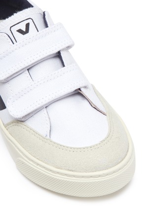 细节 - 点击放大 - VEJA - V-12儿童款V字拼贴有机棉帆布运动鞋