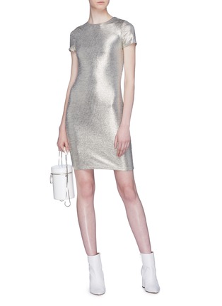 模特示范图 - 点击放大 - ALICE + OLIVIA - Delora金属感修身连衣裙
