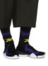 模特儿示范图 - 点击放大 - VETEMENTS - x Reebok Metal品牌名称刺绣袜靴式运动鞋