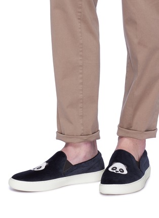 模特儿示范图 - 点击放大 - BING XU - Tribeca熊猫刺绣天鹅绒便鞋